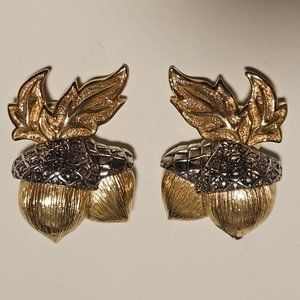 Vintage Avon Clip On Earrings ACORNS = Gold & Silver Tone